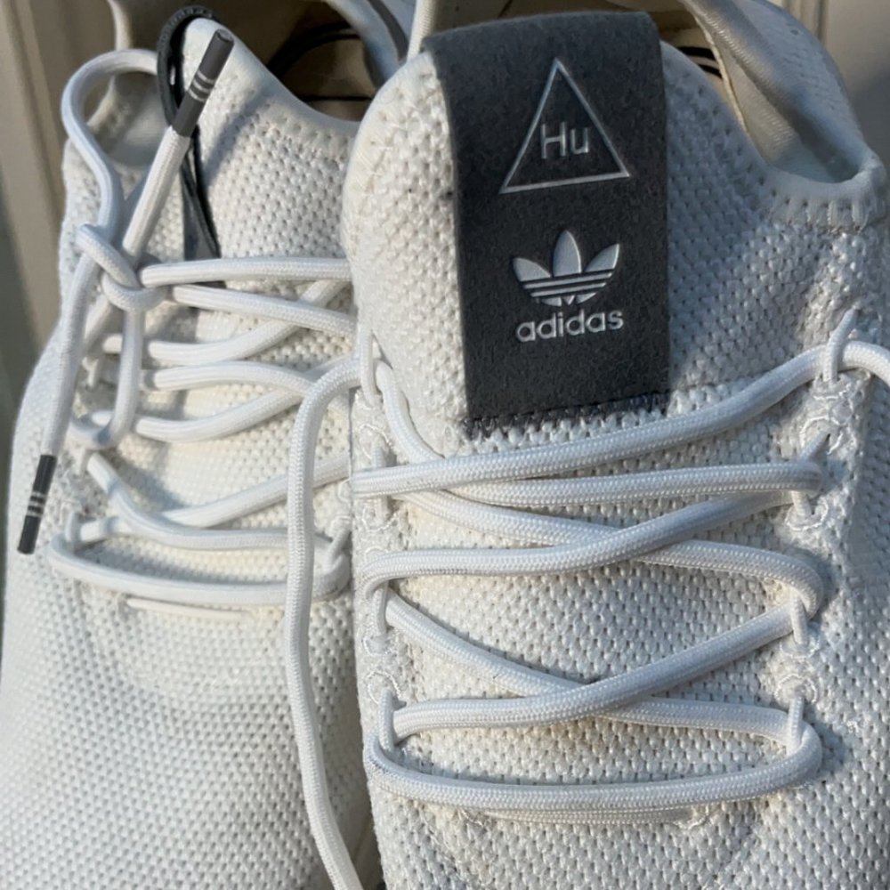 pharrell williams tennis shoes